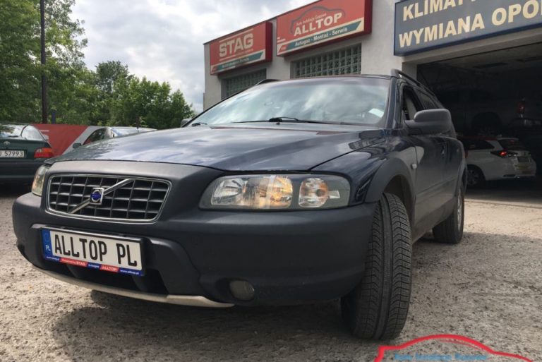 Volvo XC70 2001R 2,4/200KM