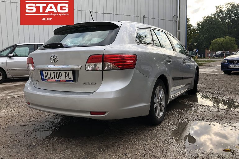 Toyota Avensis 2009 1,6 152 KM