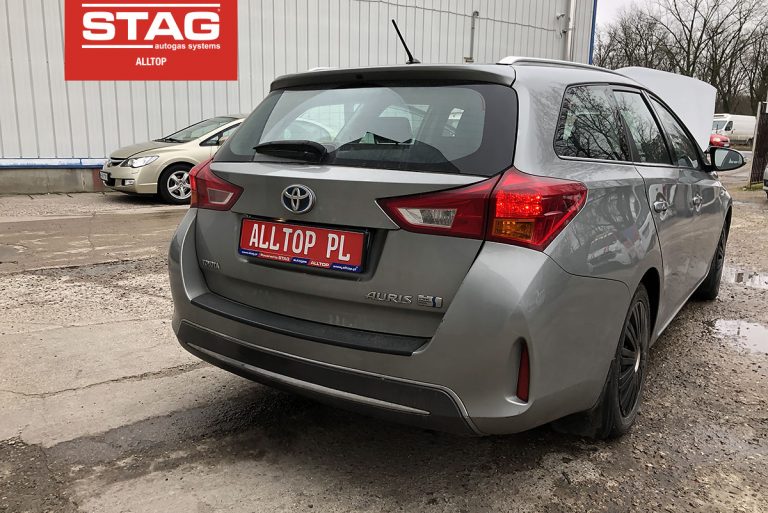 Toyota Auris 2013 1,8 100KM