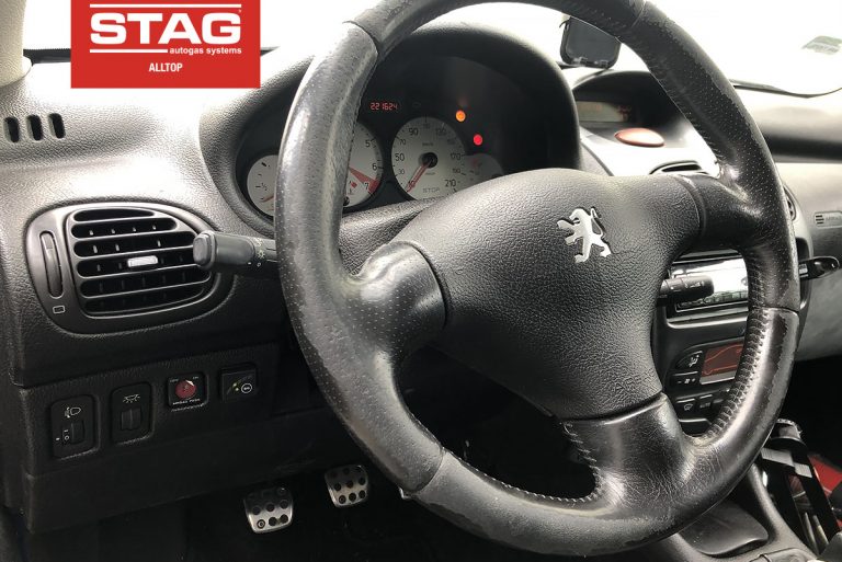 Peugeot 206 2001 2,0 135KM