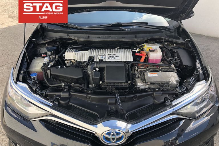 Toyota Auris 2014 1,8 99KM