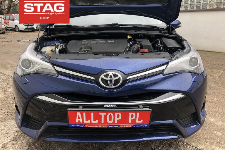 Toyota Avensis 2016 1,8 147KM