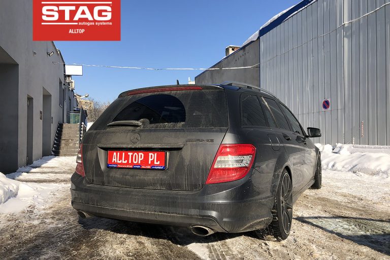 Mercedes C280 AMG 2009 3,0 232KM