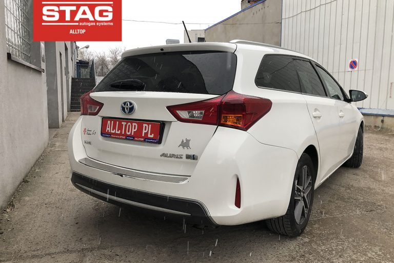 Toyota Auris 2015 1,8 99KM