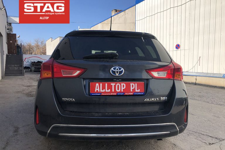 Toyota Auris 2015 1,8 136KM