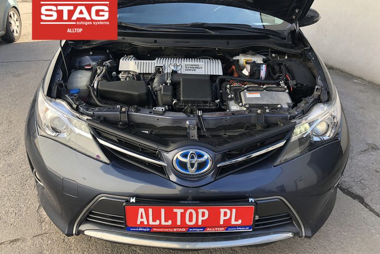 Toyota Auris 2015 1,8 136KM