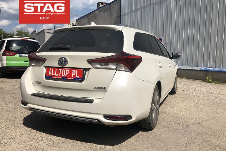 Toyota Auris 2017 1,8 99KM