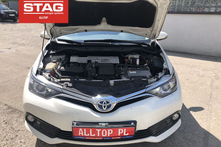 Toyota Auris 2017 1,8 99KM