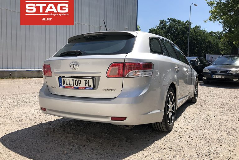 Toyota Avensis 2011 1,8 146KM