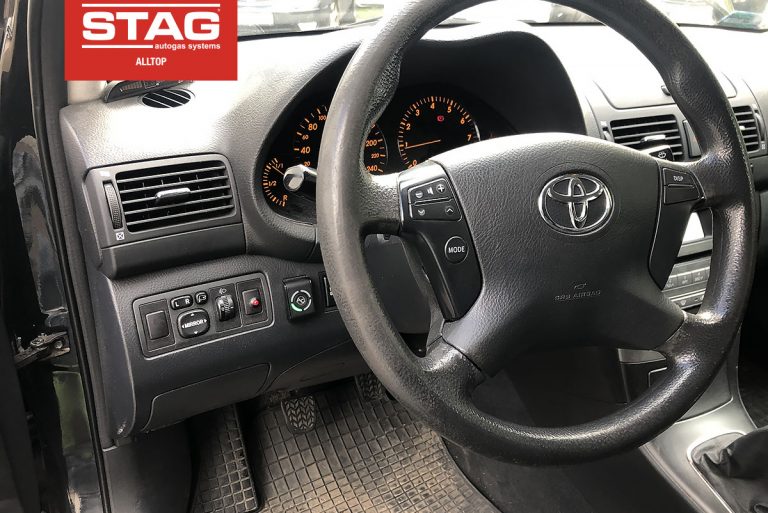 Toyota Avensis 2007 1,8 130KM