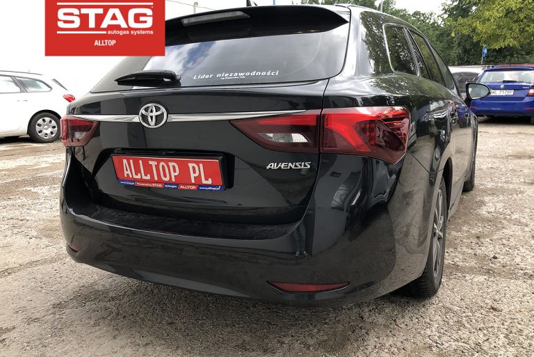 Toyota Avensis 2017 1,8 146KM