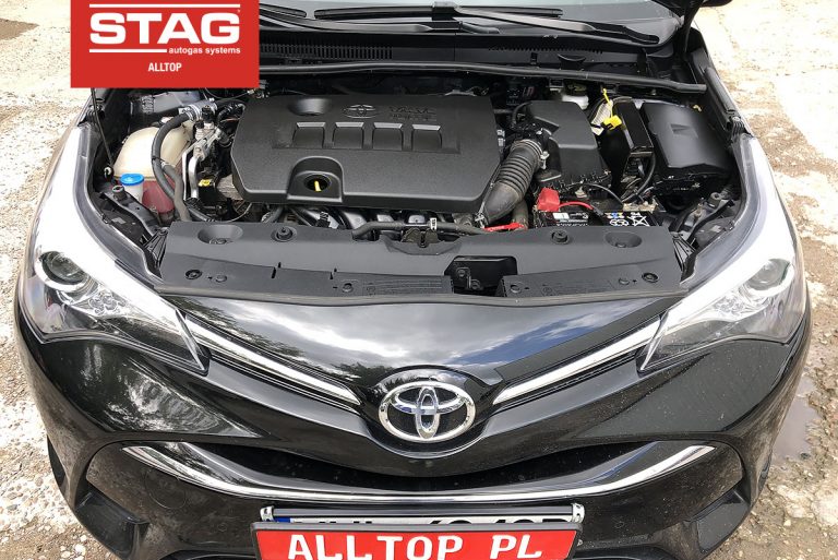 Toyota Avensis 2017 1,8 146KM