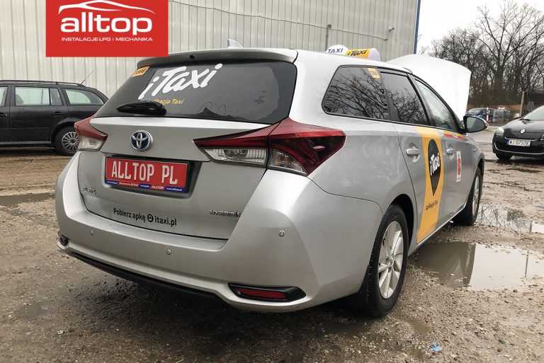 Toyota Auris 2017 1.8 98KM