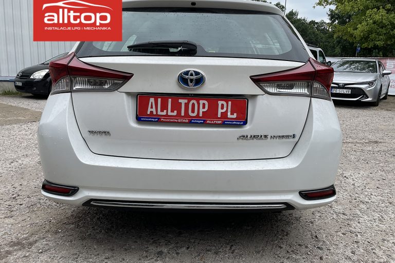 Toyota Auris 2015 1,8 99KM