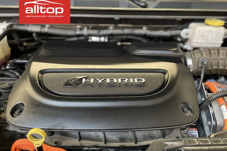 Chrysler Pacifica Hybrid 2018 3,6 286KM