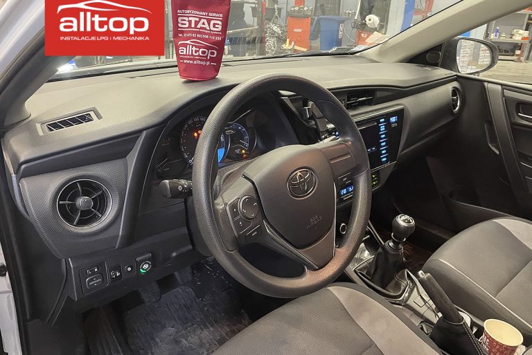 Toyota Auris 2017 1,6 132KM