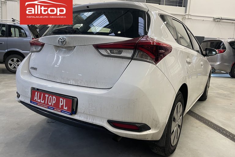 Toyota Auris 2017 1,6 132KM