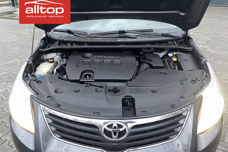 Toyota Avensis 2011 1,6 132KM