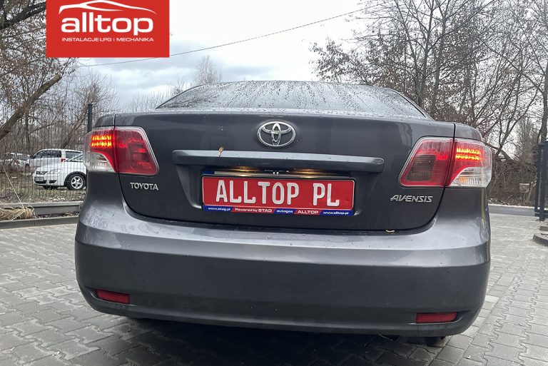 Toyota Avensis 2011 1,6 132KM