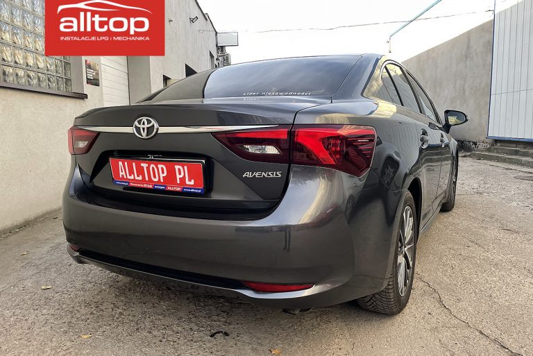 Toyota Avensis 2017 2.0 152KM